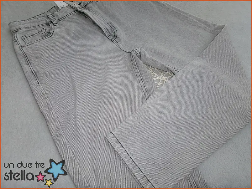 10169/24 - Tg.40 jeans grigi 