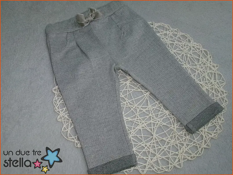 10337/24 - 9/12m pantaloni grigio OVS